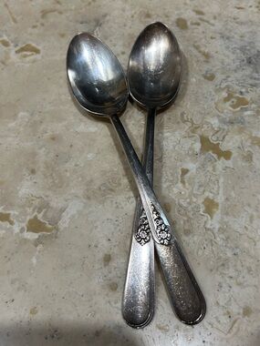 2 Vintage Silverplate Holmes & Edward’s IS Serving Spoons Circa 8.5”l